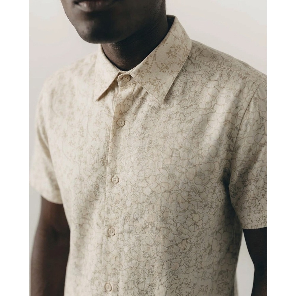 Toscano Cream Tan Floral Silk Blend Medium Short Sleeve Button Down Shirt Pocket